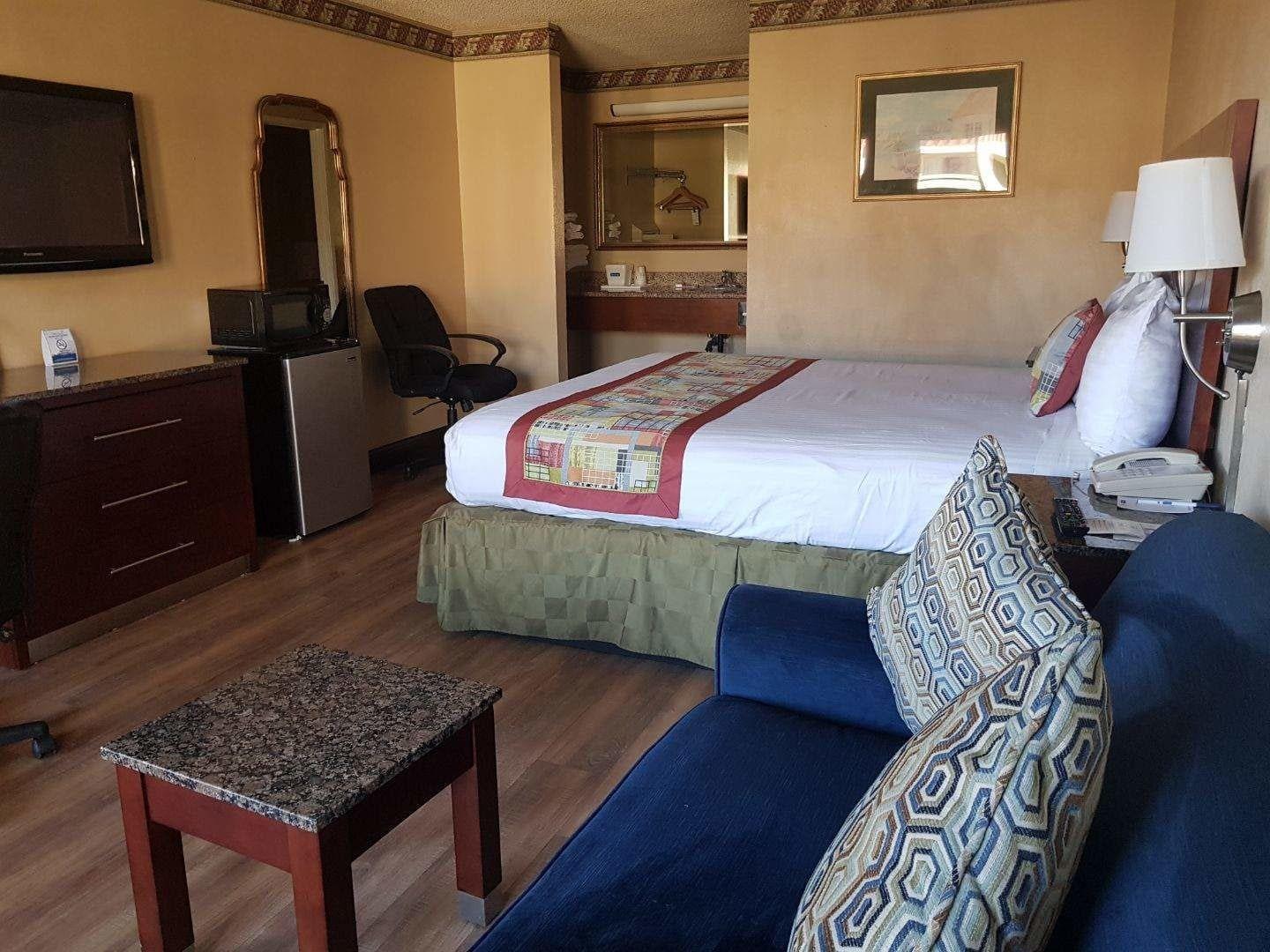 Travelodge By Wyndham Costa Mesa Newport Beach Hacienda Экстерьер фото